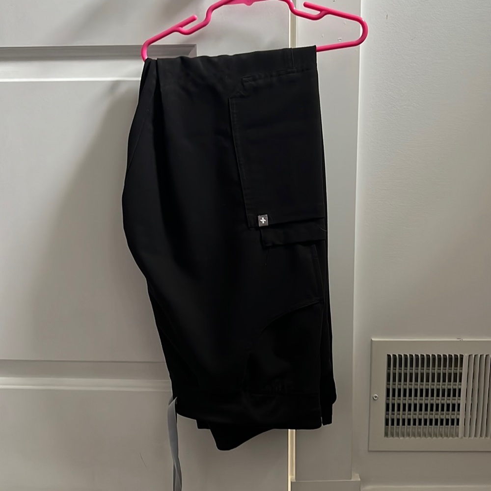 Figs Kade Cargo Scrub Pants Black Medium